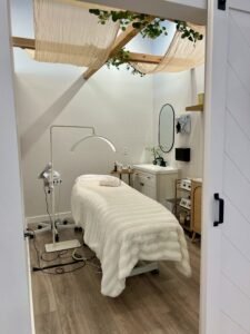Private treatment room at LashLuv Beauty Bar in Bothell WA, designed for relaxing facials and waxing services for men and women – serving Kenmore, Mill Creek, and Woodinville clients
